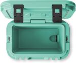YETI Roadie 15 Hard Cooler with DoubleDuty Shoulder Strap - Imagem 2